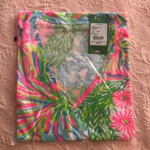 BRAND NEW Lilly Pulitzer Short Sleeve T-Shirt S!